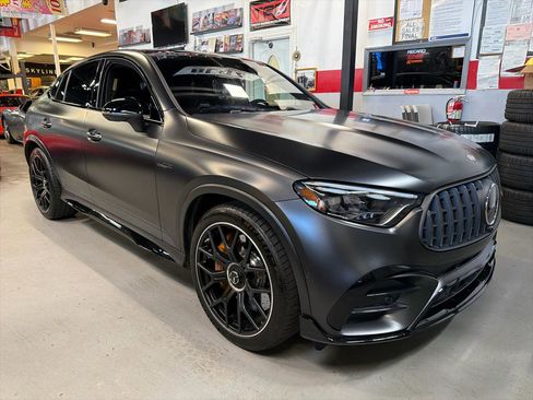 Used 2025 Mercedes-Benz GLC 63 AMG S image 3