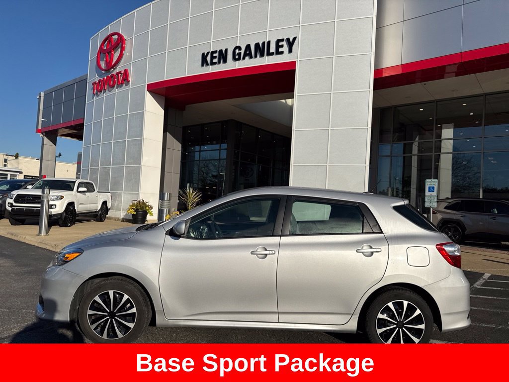 Used 2011 Toyota Matrix w/ Matrix Sport Pkg FWD image 3