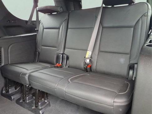 Used 2025 GMC Yukon XL Denali AWD/4WD image 22