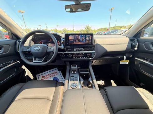 New 2026 Nissan Pathfinder SL w/ SL Premium Package (P04) AWD/4WD image 22