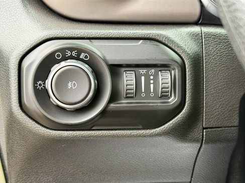 Used 2020 Jeep Wrangler Unlimited Sport image 33