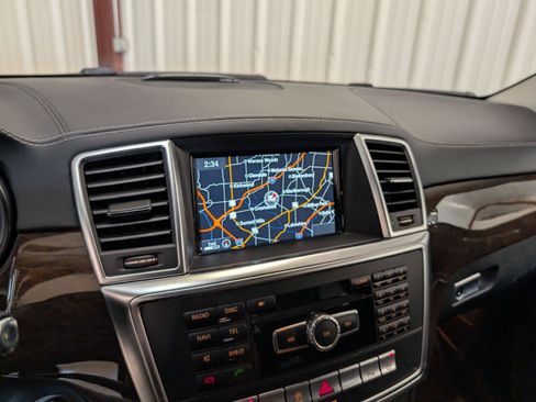 Used 2014 Mercedes-Benz GL 450 4MATIC image 24