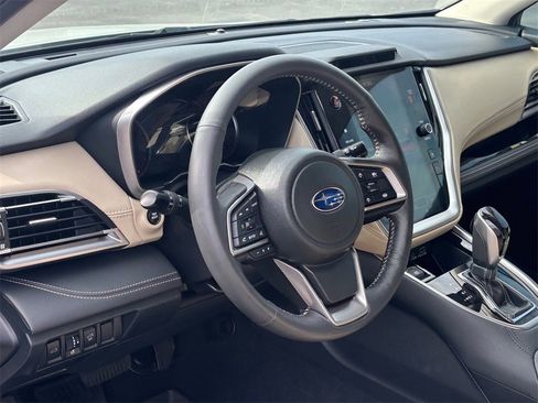 Used 2025 Subaru Outback Limited image 9