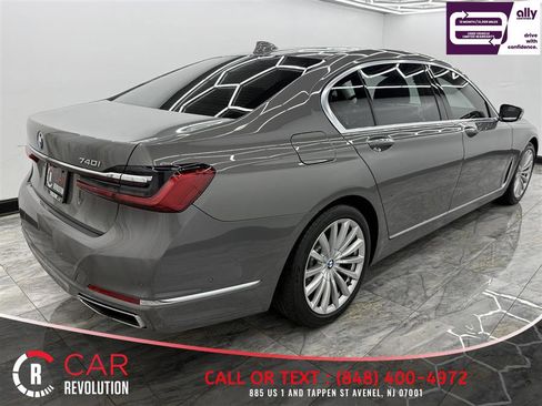 Used 2020 BMW 740i RWD image 8