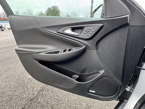 Used 2020 Chevrolet Malibu Premier image 24