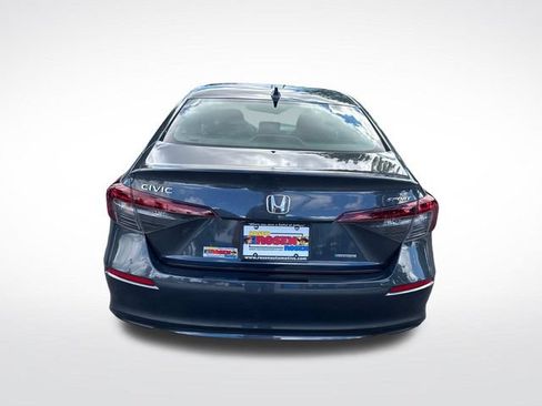 Used 2025 Honda Civic Sport image 4