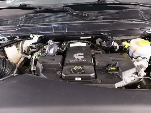 Used 2024 RAM 3500 Tradesman w/ Chrome Appearance Group image 19