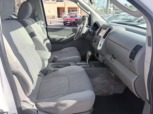 Used 2011 Nissan Frontier SV RWD image 15