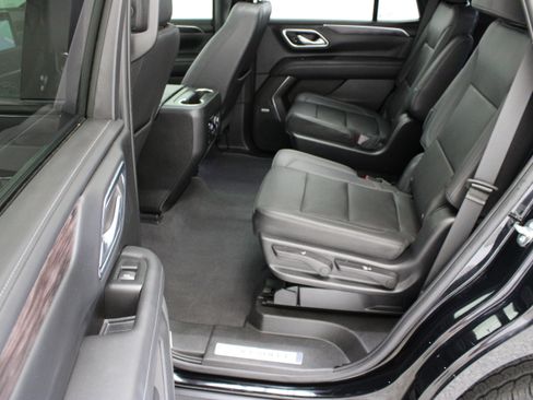 Used 2023 Chevrolet Tahoe Z71 w/ Z71 Off-Road Package AWD/4WD image 30