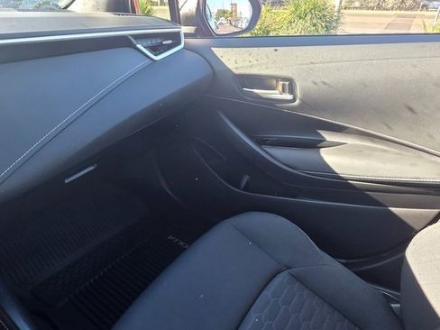 Used 2022 Toyota Corolla SE image 18