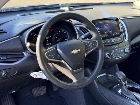 Used 2023 Chevrolet Malibu LT image 8