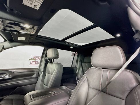 Used 2022 Chevrolet Suburban RST w/ Luxury Package AWD/4WD image 11