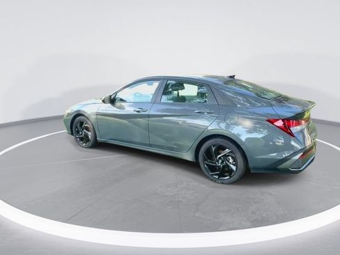 Used 2026 Hyundai Elantra Sport FWD image 6