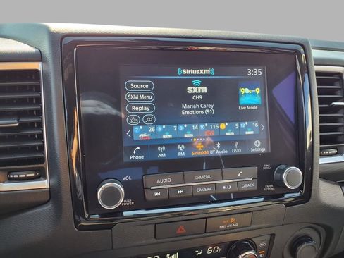 Used 2023 Nissan Frontier SV w/ SV Convenience Package RWD image 9