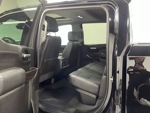 Used 2020 GMC Sierra 1500 SLT w/ SLT Premium Plus Package AWD/4WD image 16