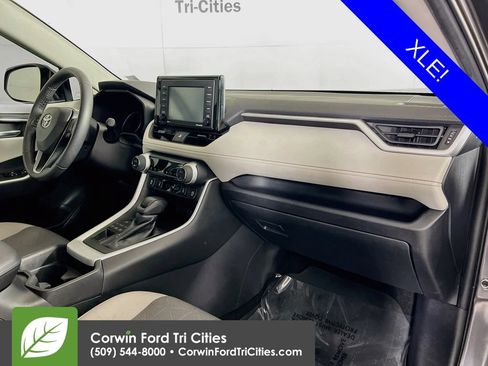 Used 2021 Toyota RAV4 XLE w/ Convenience Package AWD/4WD image 29