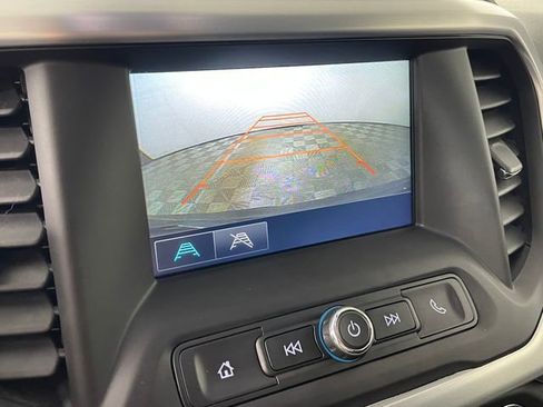 Certified 2017 GMC Acadia SLE image 8