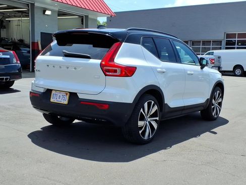 Used 2021 Volvo XC40 P8 Recharge w/ Advanced Package AWD/4WD image 5