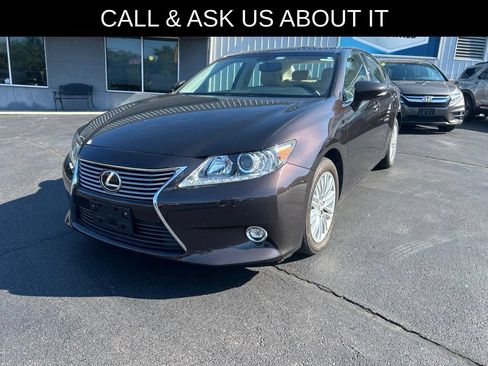 Used 2015 Lexus ES 350 w/ Luxury Package FWD image 2
