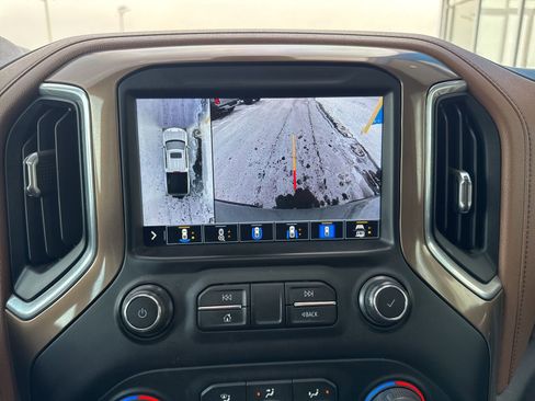 Used 2021 Chevrolet Silverado 1500 High Country w/ Technology Package image 24