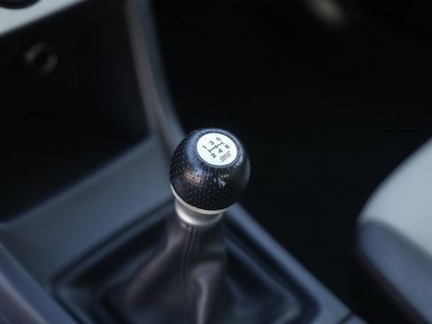 Used 2017 Subaru Crosstrek 2.0i Premium w/ Popular Package #2 image 28