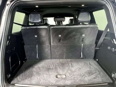 Used 2023 Jeep Wagoneer Series II w/ HD Trailer Tow Package image 7