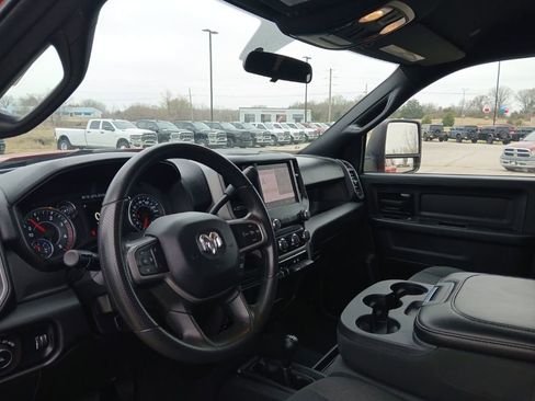 Used 2024 RAM 3500 Tradesman w/ Chrome Appearance Group AWD/4WD image 32