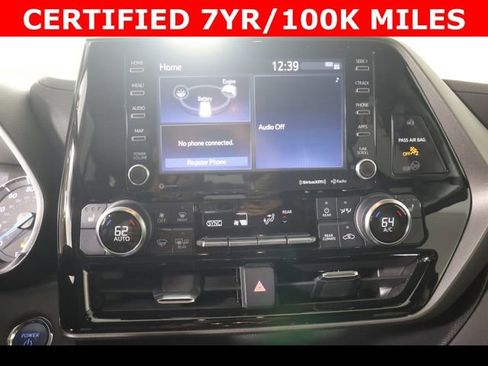 Used 2022 Toyota Highlander XLE image 21