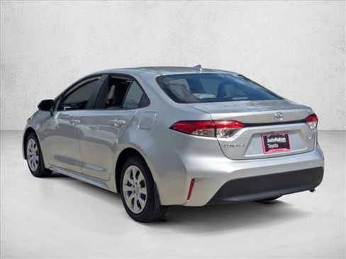 Used 2026 Toyota Corolla LE FWD image 8
