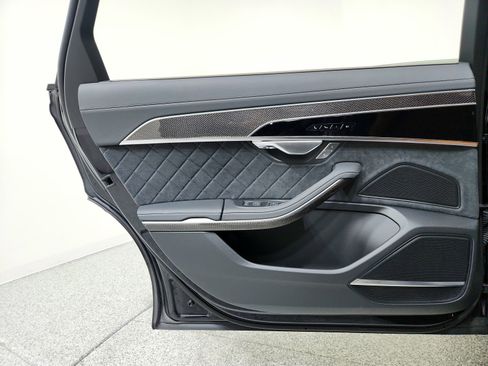 Used 2025 Audi S8 EXECUTIVE image 15