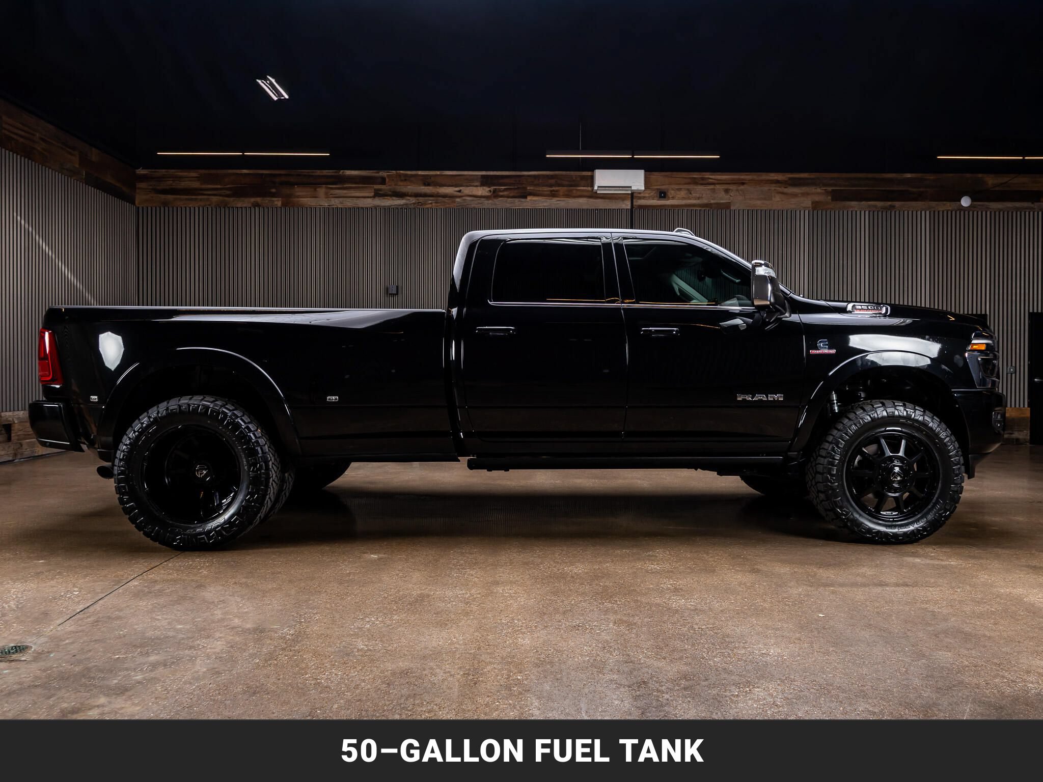 Used 2025 RAM 3500 Longhorn AWD/4WD image 11