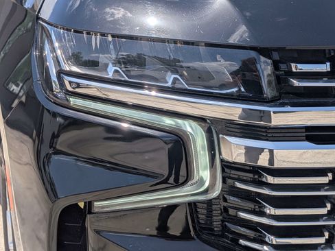 Used 2024 Chevrolet Tahoe Premier AWD/4WD image 12