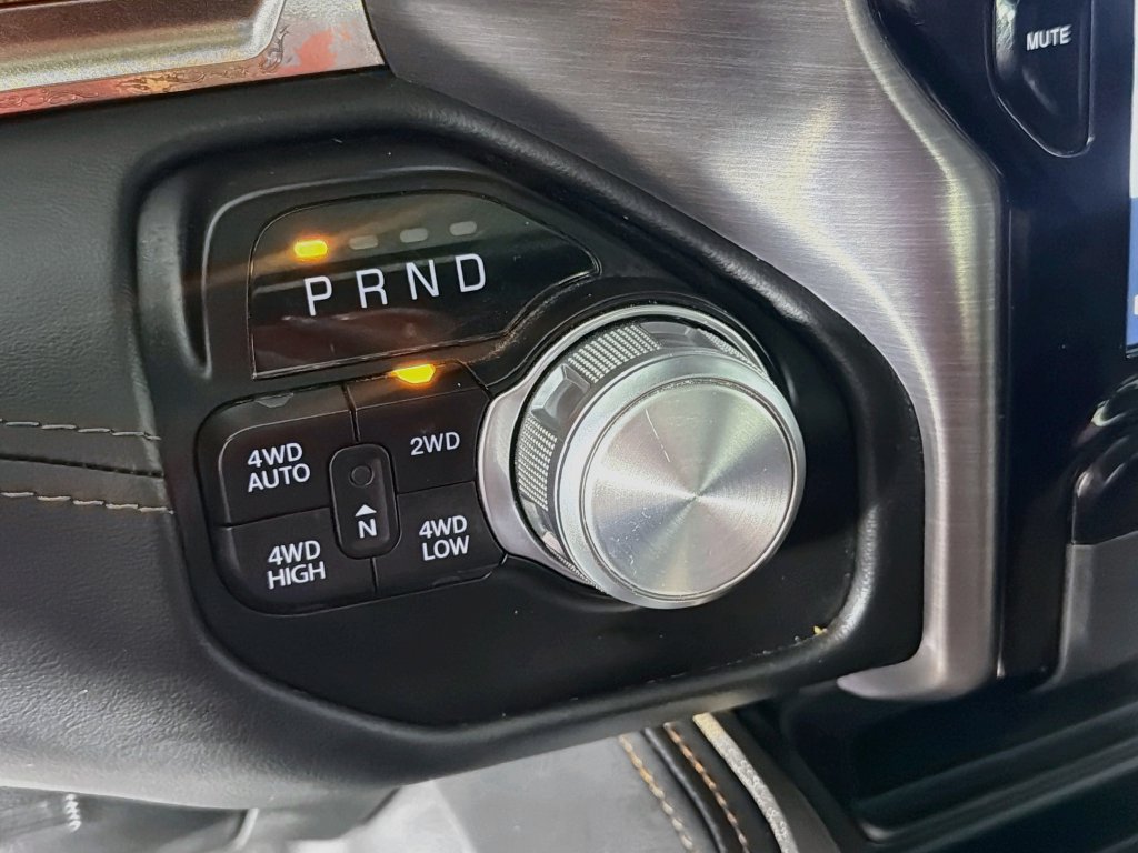 Used 2022 RAM 1500 Limited w/ Body-Colour Bumper Group AWD/4WD image 17