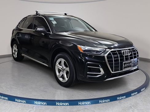 Used 2023 Audi Q5 2.0T Premium w/ Convenience Package image 4