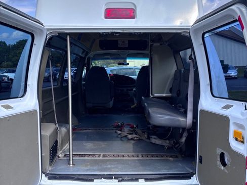 Used 2007 Ford E-250 and Econoline 250 RWD image 12