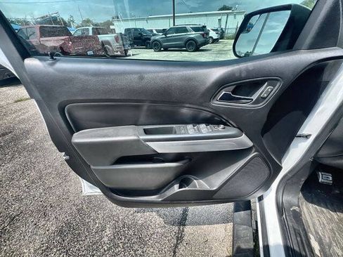 Used 2018 Chevrolet Colorado LT w/ LT Convenience Package RWD image 20
