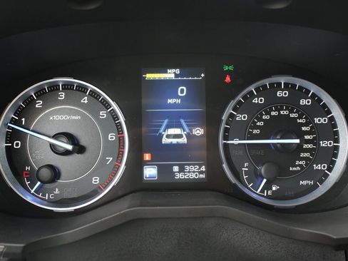 Certified 2022 Subaru Ascent Limited w/ Technology Package image 18