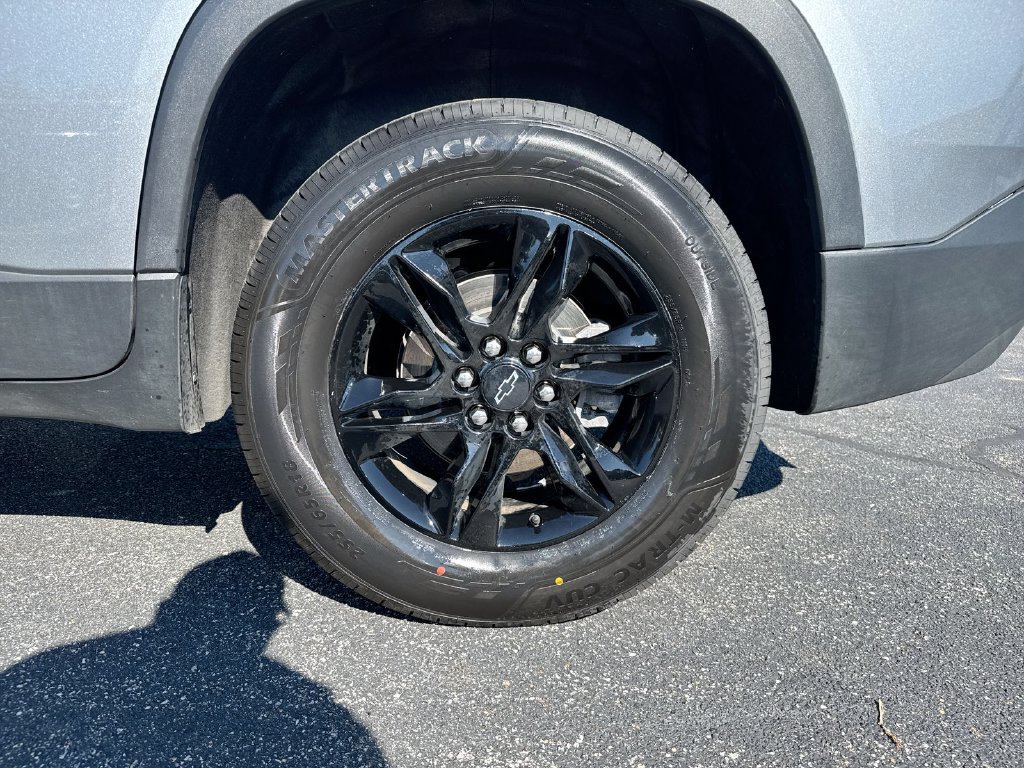 Used 2023 Chevrolet Traverse LS w/ Midnight/Sport Edition FWD image 27