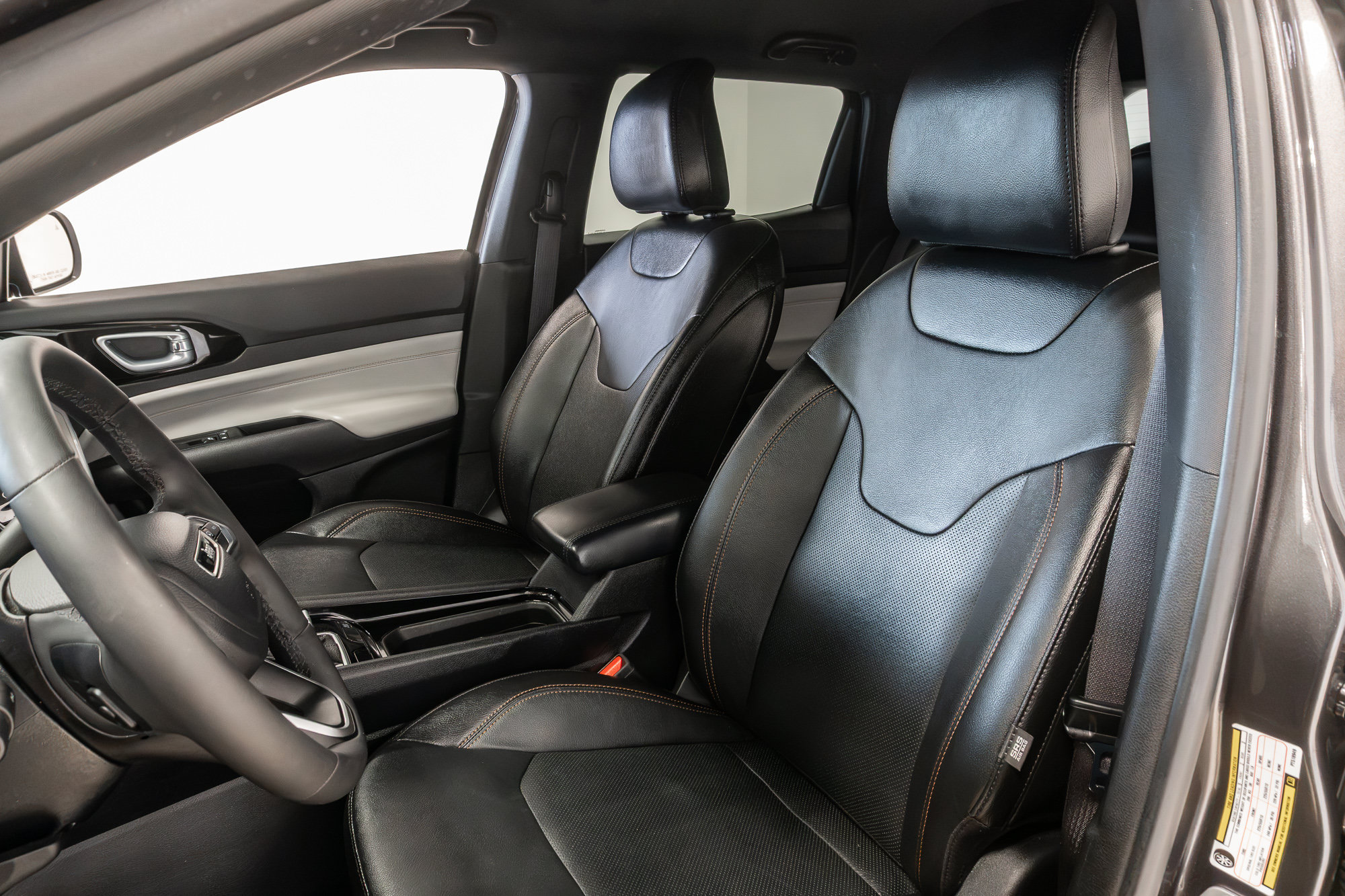 Certified 2023 Jeep Compass Limited AWD/4WD image 9
