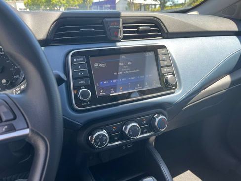 Used 2025 Nissan Versa SV FWD image 14