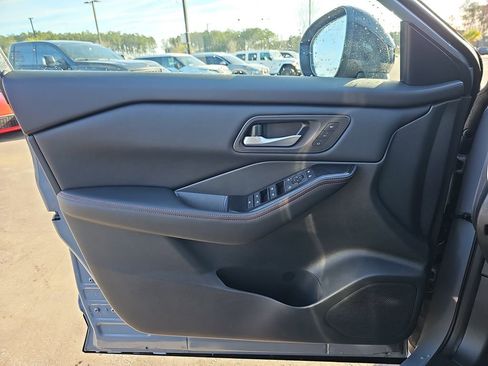New 2026 Nissan Rogue SV AWD/4WD image 30