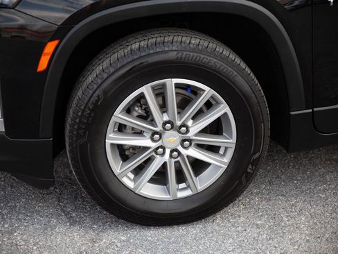 Certified 2022 Chevrolet Traverse LT image 9