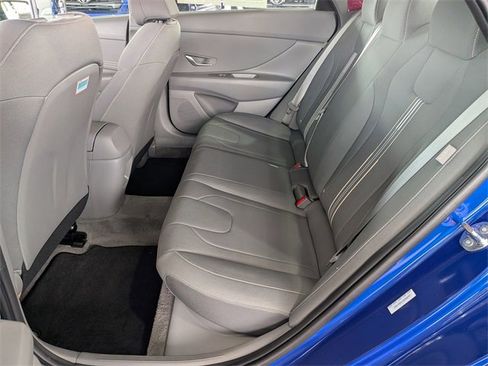 Used 2025 Hyundai Elantra Sport image 28