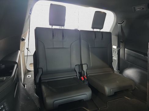 Certified 2022 Lexus LX 600 4WD w/ Luxury Package image 12