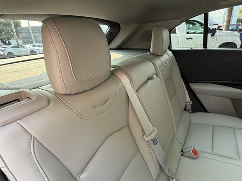 Used 2021 Cadillac XT4 Premium Luxury FWD image 41