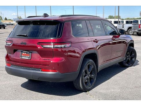 Used 2024 Jeep Grand Cherokee L Limited w/ Luxury Tech Group II AWD/4WD image 15