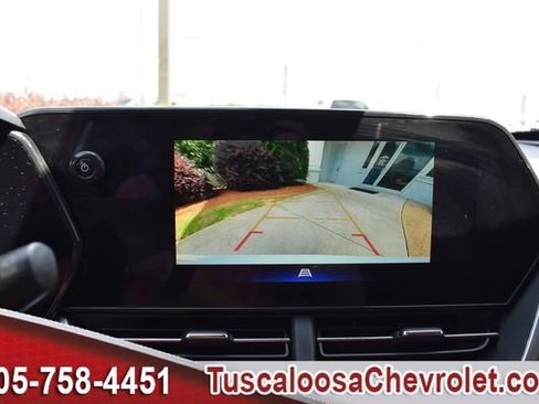 Used 2024 Chevrolet Trax LT w/ Driver Confidence Package FWD image 31