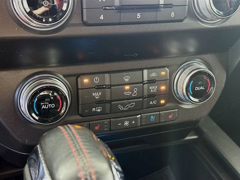 Used 2020 Ford F150 Lariat w/ Equipment Group 502A Luxury AWD/4WD image 24