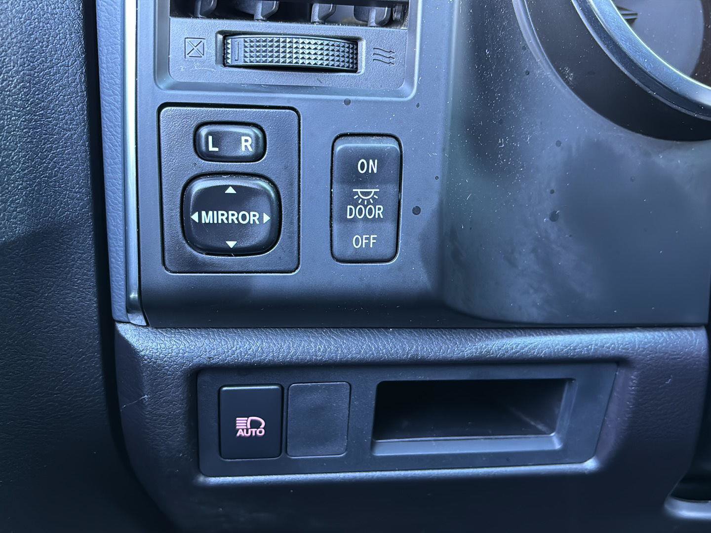 Used 2019 Toyota Sequoia 4WD image 38