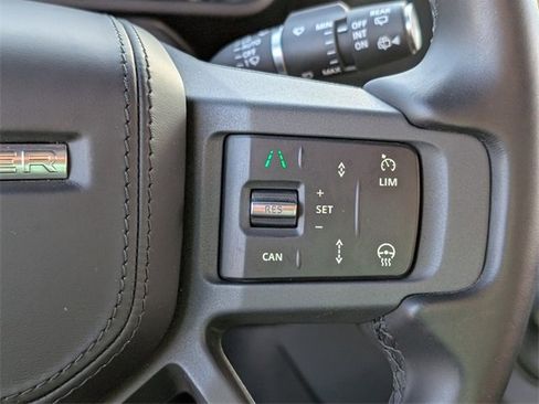 Used 2024 Land Rover Defender 110 X-Dynamic SE image 23